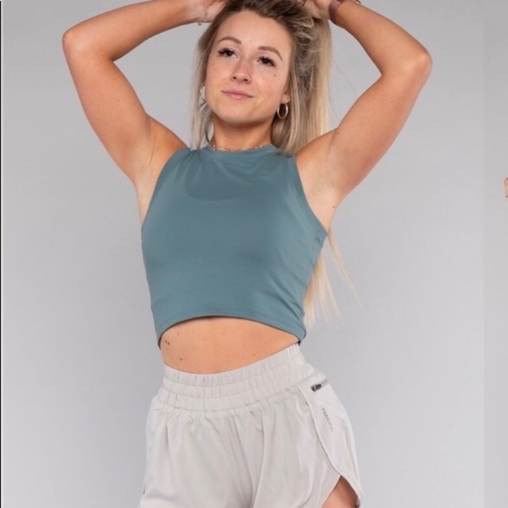 Paragon Columbia crop top